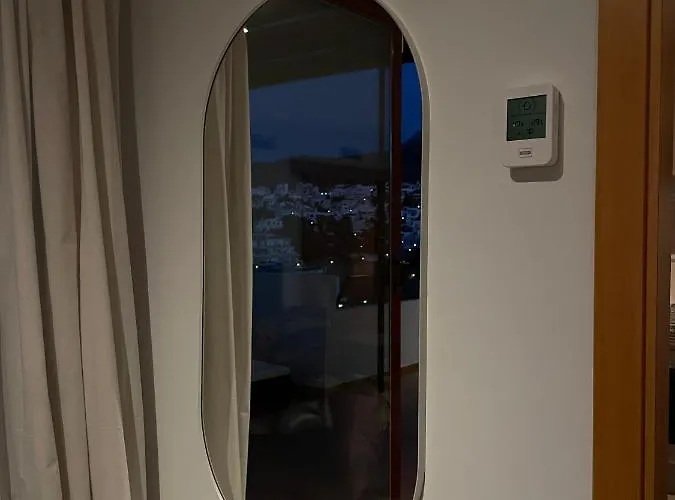 Panoramic Penthouse Apartment *